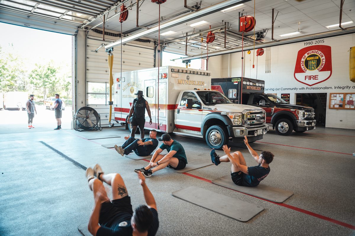 holiAthlete coaching a session with the Mundelein Fire Department